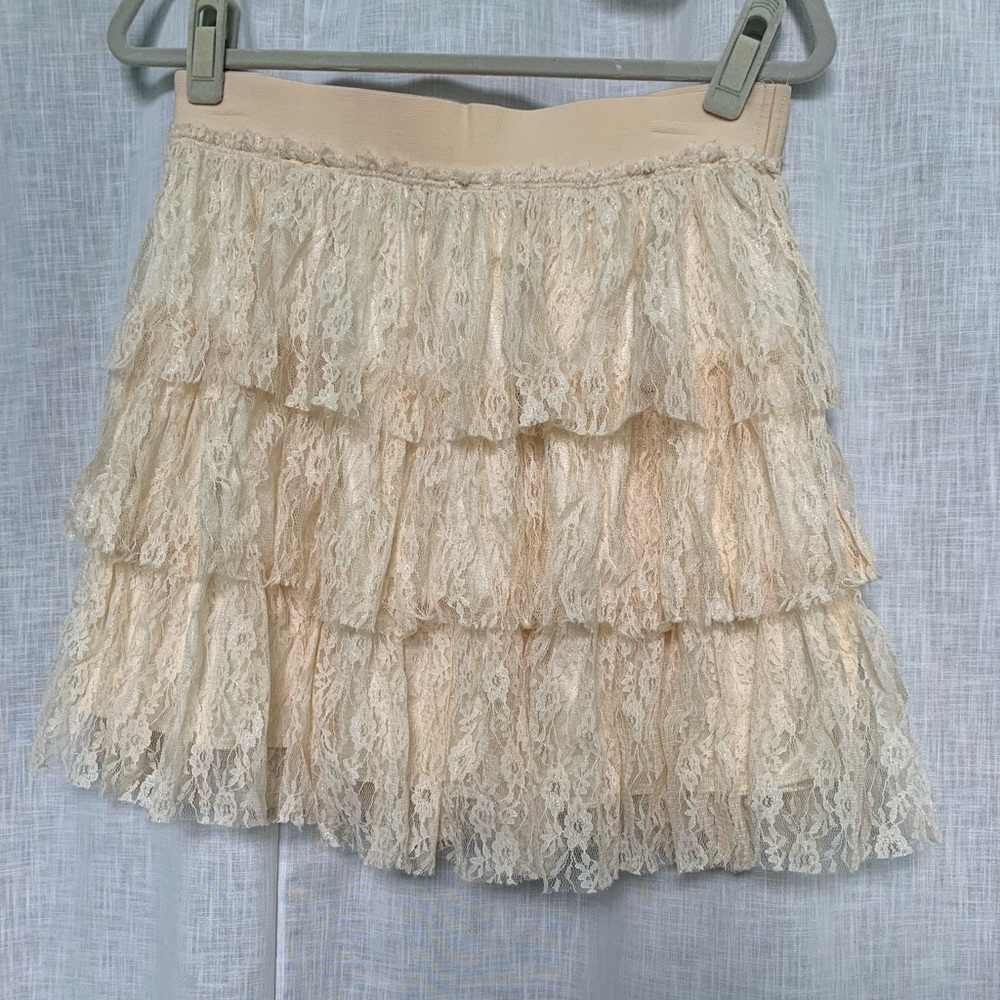 Forever 21 lace ruffle skirt